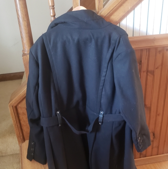 Coat - Picture 2 of 4
